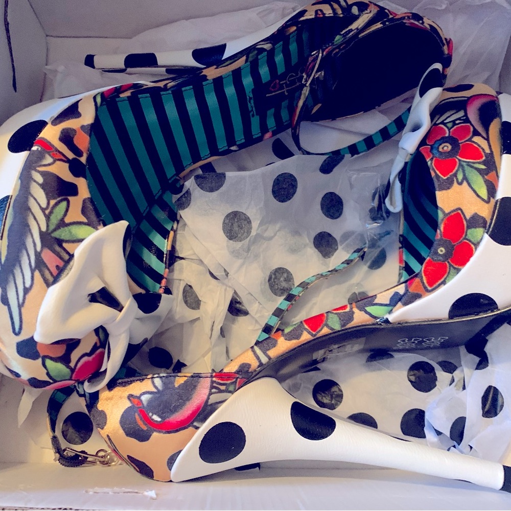 Never worn heels